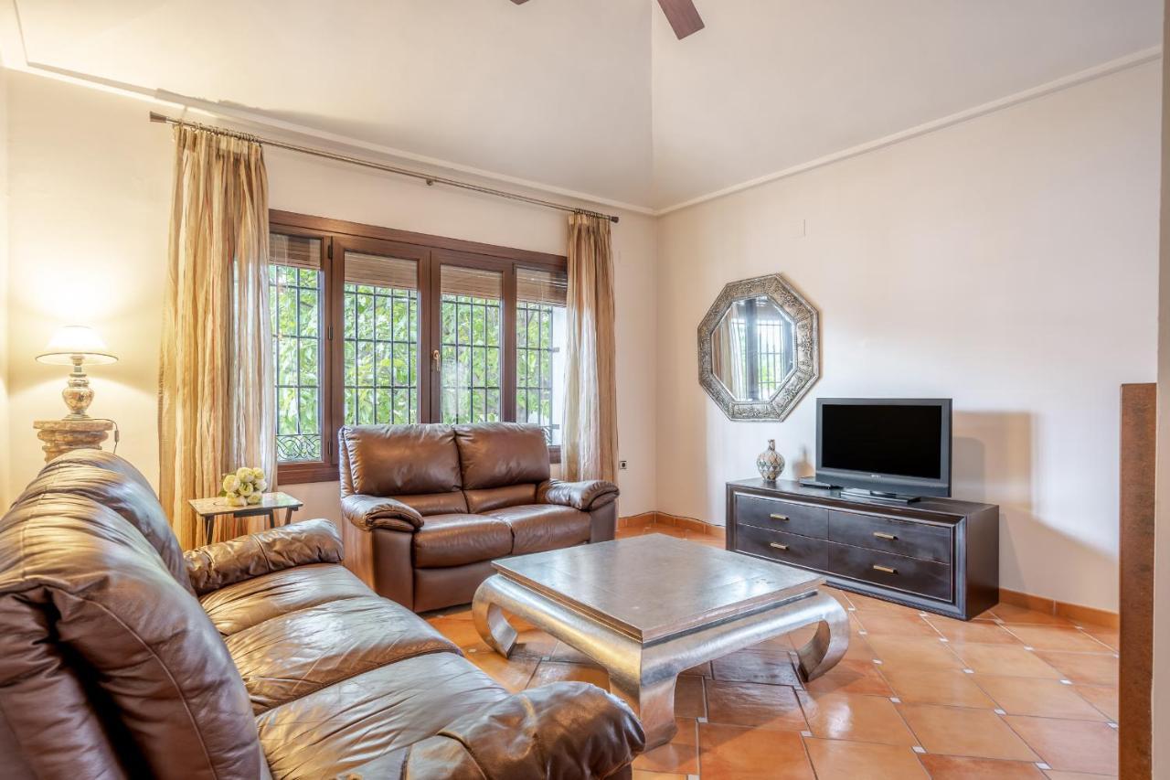 Villa Maria, Piscina Y Spa Exterior Privado Belicena 外观 照片